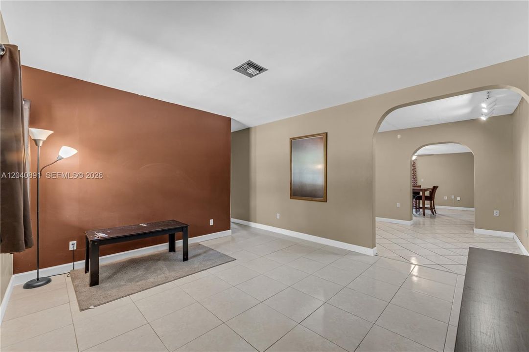 For Sale: $850,000 (4 beds, 4 baths, 2388 Square Feet)