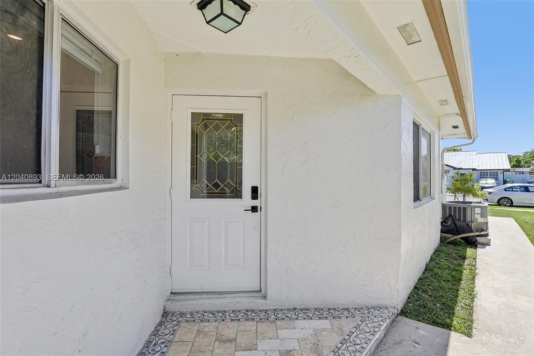 For Sale: $509,000 (3 beds, 2 baths, 1154 Square Feet)