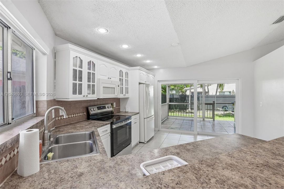 For Sale: $509,000 (3 beds, 2 baths, 1154 Square Feet)
