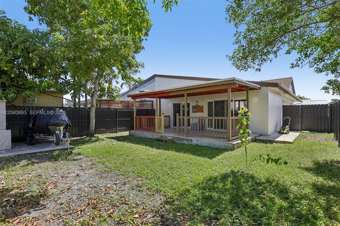 For Sale: $509,000 (3 beds, 2 baths, 1154 Square Feet)