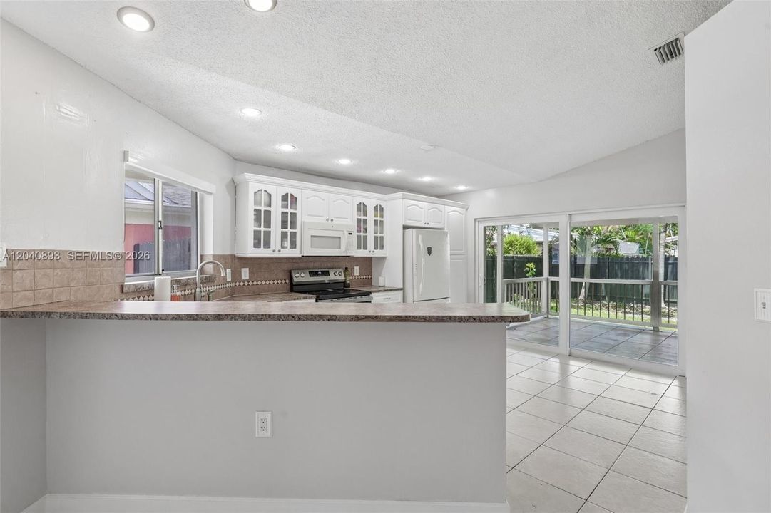 For Sale: $509,000 (3 beds, 2 baths, 1154 Square Feet)