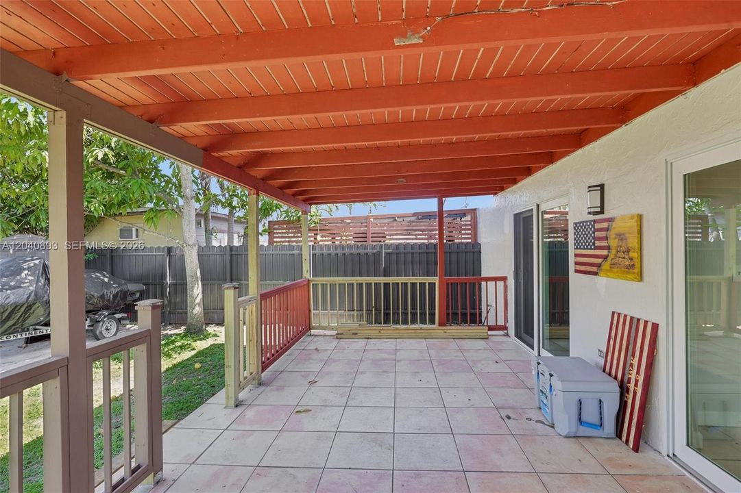 For Sale: $509,000 (3 beds, 2 baths, 1154 Square Feet)
