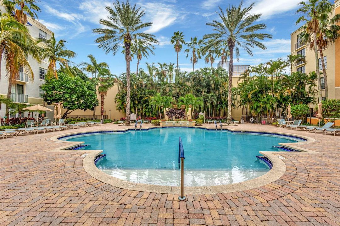 courtyards pool
