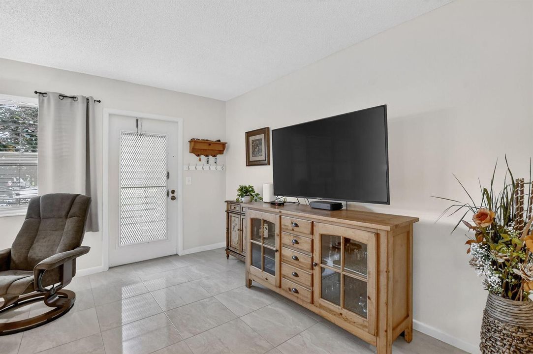 438 Tilford U