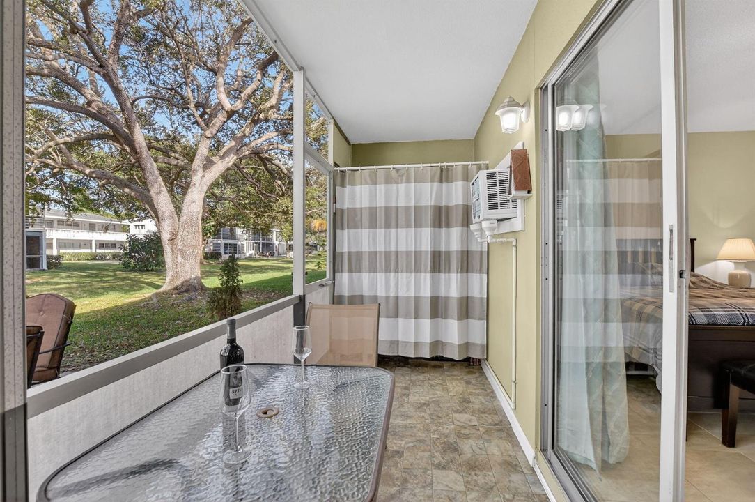 438 Tilford U