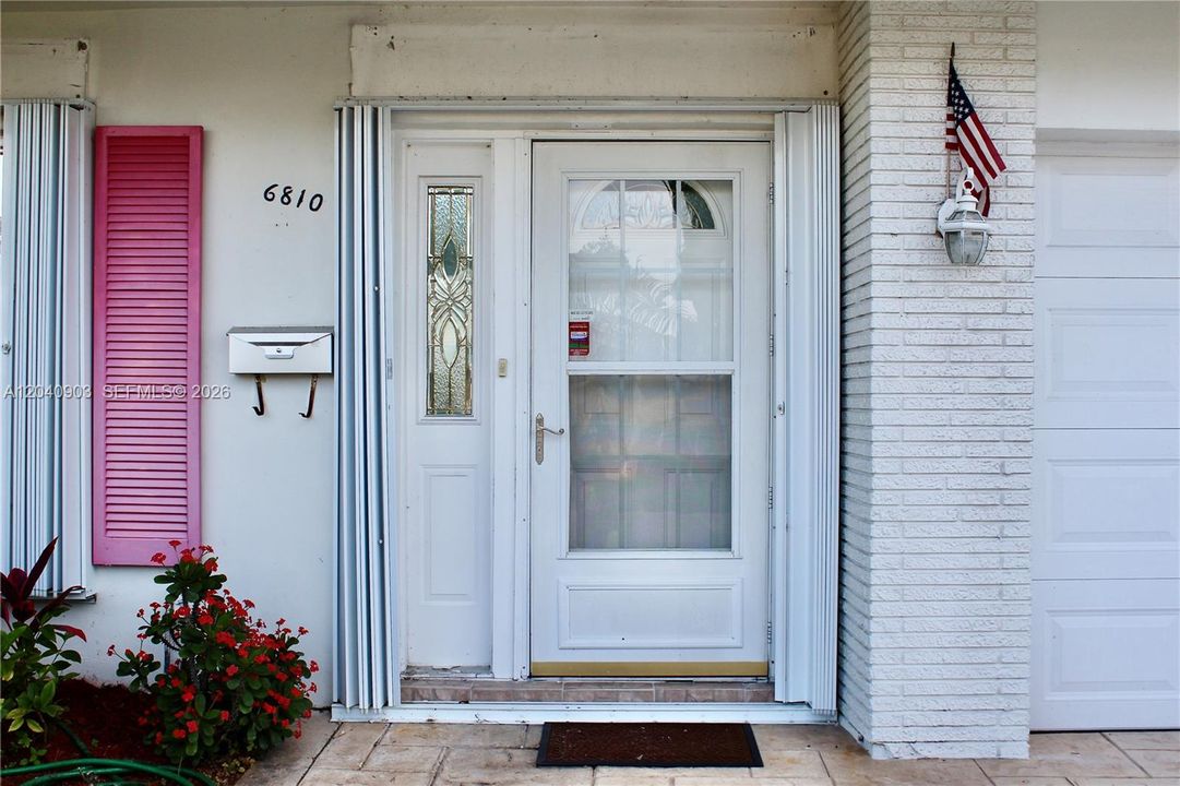 For Rent: $2,600 (2 beds, 2 baths, 1682 Square Feet)