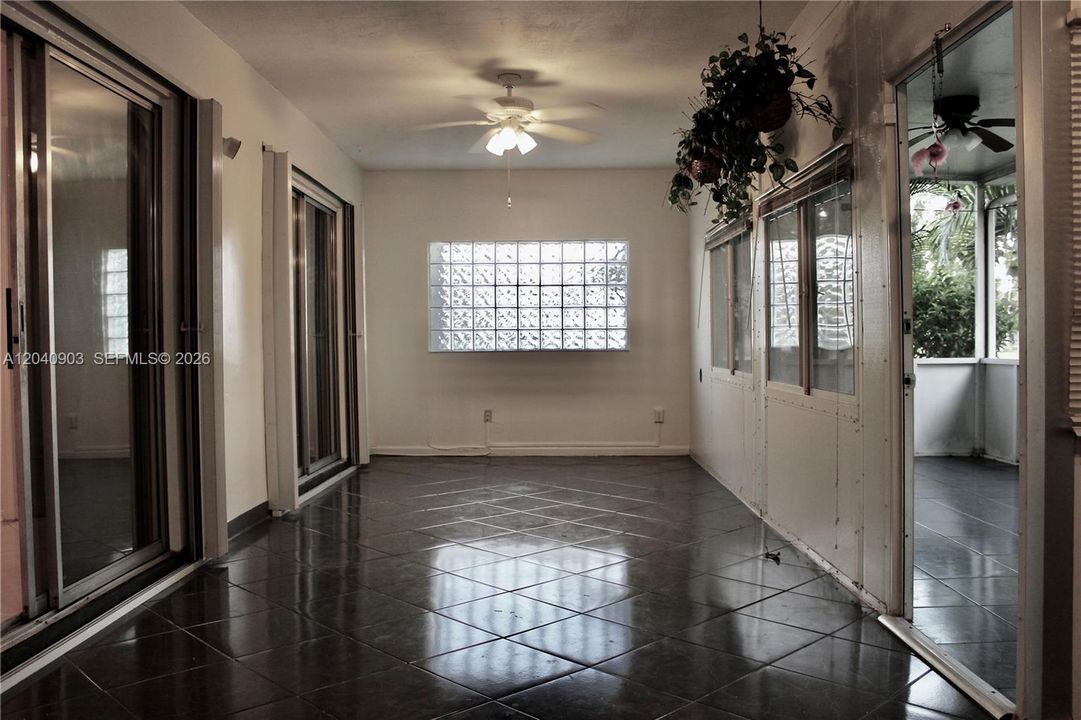 For Rent: $2,600 (2 beds, 2 baths, 1682 Square Feet)
