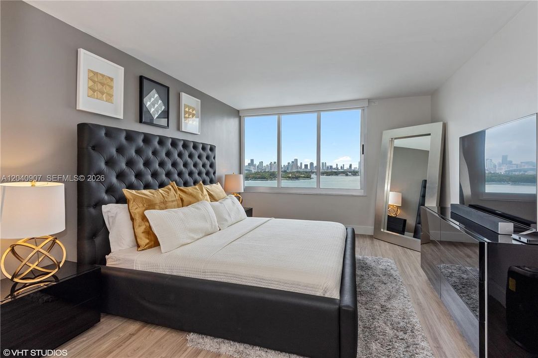 For Rent: $4,000 (1 beds, 1 baths, 837 Square Feet)