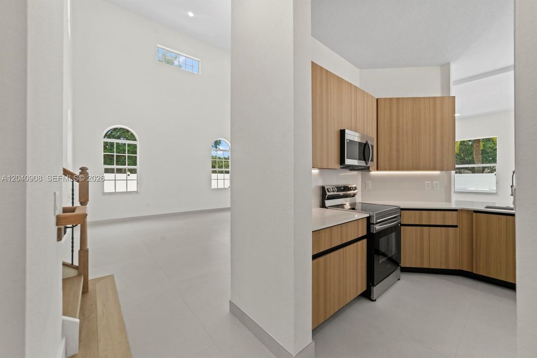 For Sale: $1,350,000 (3 beds, 2 baths, 2568 Square Feet)