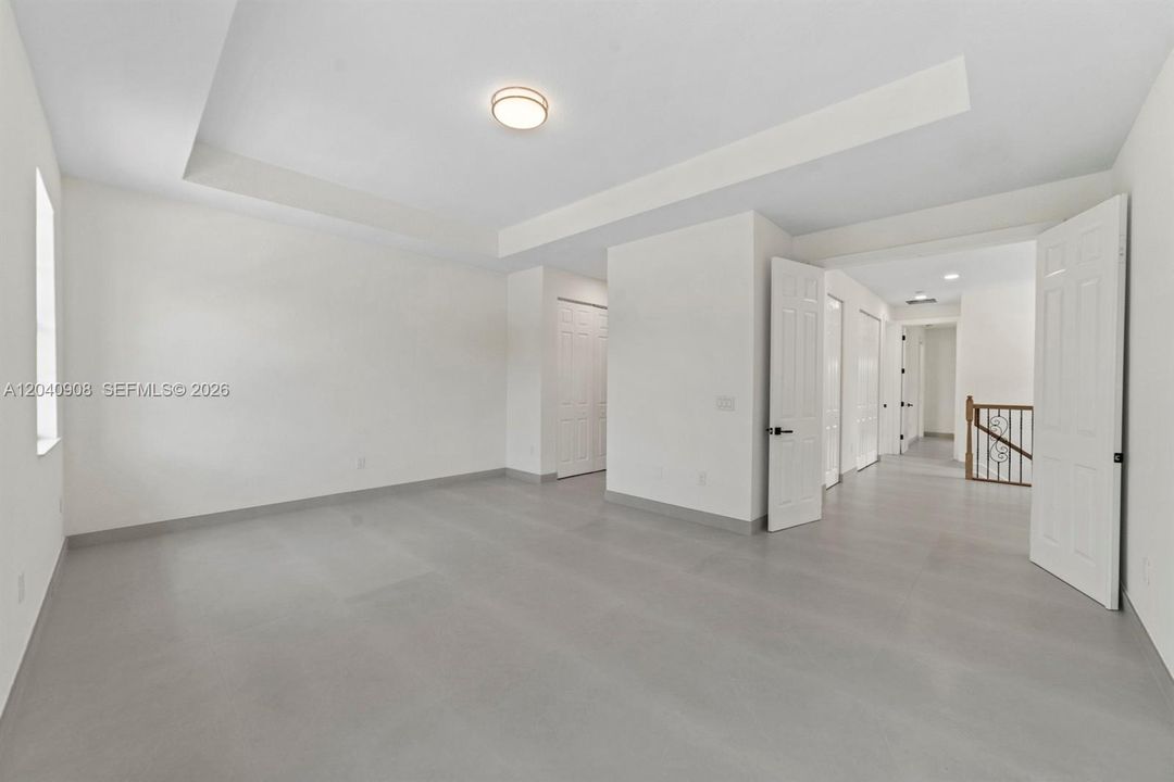 For Sale: $1,350,000 (3 beds, 2 baths, 2568 Square Feet)