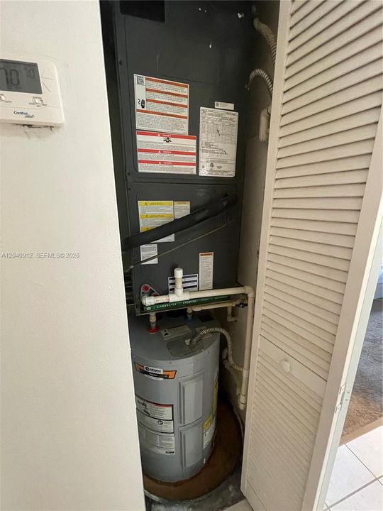 For Rent: $2,350 (3 beds, 2 baths, 1305 Square Feet)