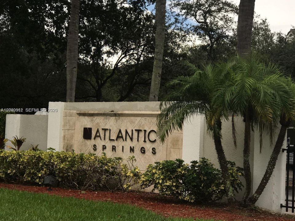 For Rent: $2,350 (3 beds, 2 baths, 1305 Square Feet)