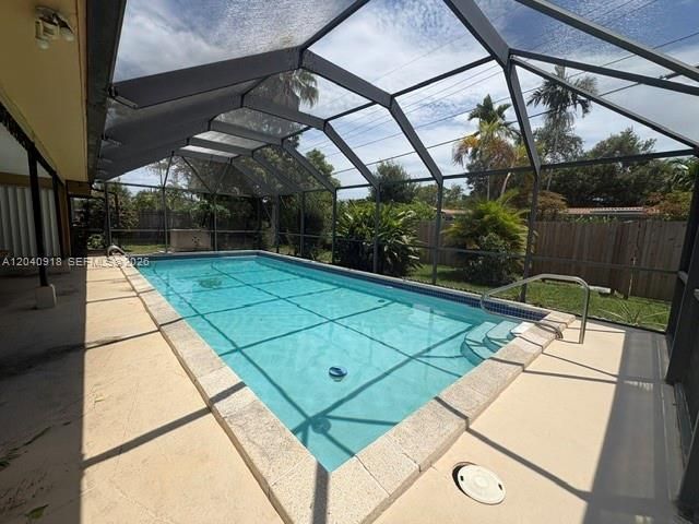 Active With Contract: $815,000 (3 beds, 2 baths, 2004 Square Feet)