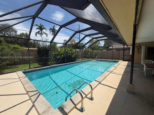 Active With Contract: $815,000 (3 beds, 2 baths, 2004 Square Feet)