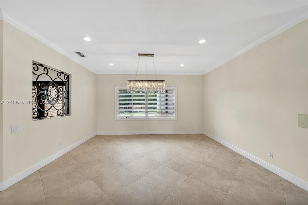 For Rent: $9,850 (3 beds, 3 baths, 2882 Square Feet)