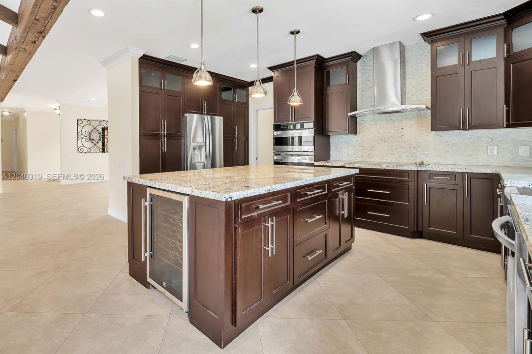For Rent: $9,850 (3 beds, 3 baths, 2882 Square Feet)