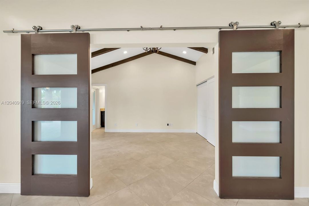 For Rent: $9,850 (3 beds, 3 baths, 2882 Square Feet)