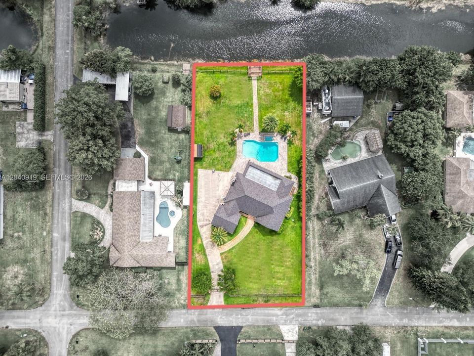 For Rent: $9,850 (3 beds, 3 baths, 2882 Square Feet)