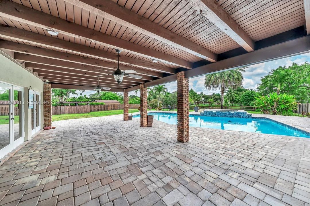 For Rent: $9,850 (3 beds, 3 baths, 2882 Square Feet)