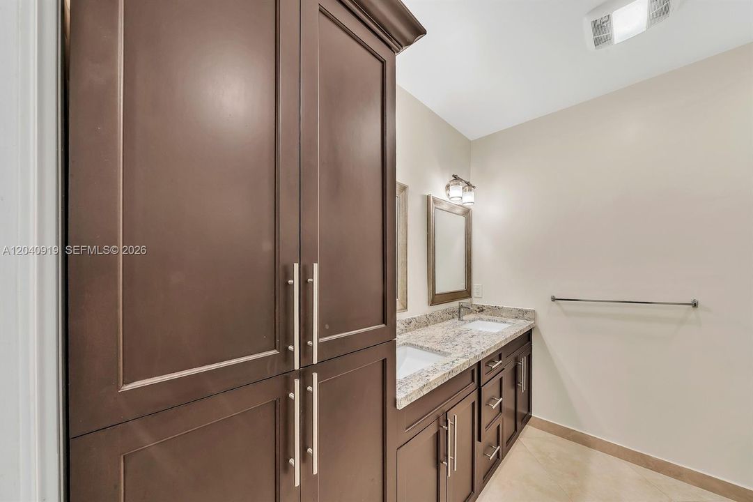For Rent: $9,850 (3 beds, 3 baths, 2882 Square Feet)