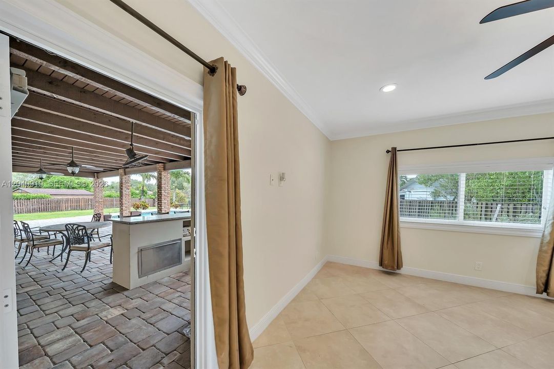 For Rent: $9,850 (3 beds, 3 baths, 2882 Square Feet)