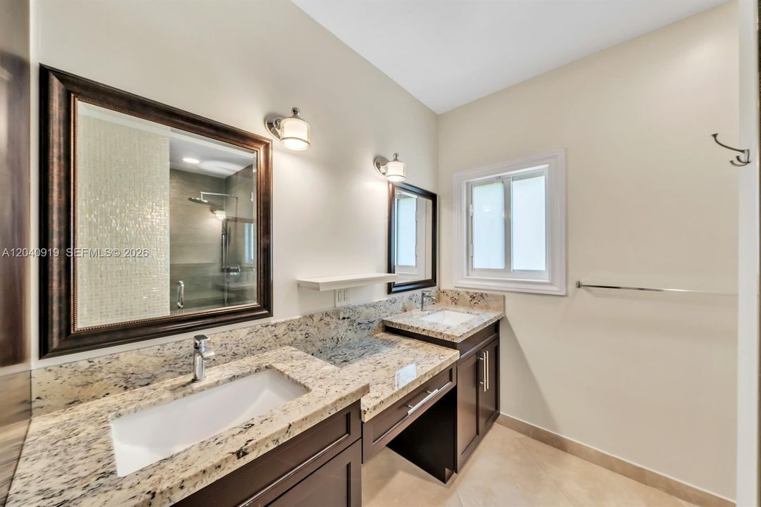 For Rent: $9,850 (3 beds, 3 baths, 2882 Square Feet)