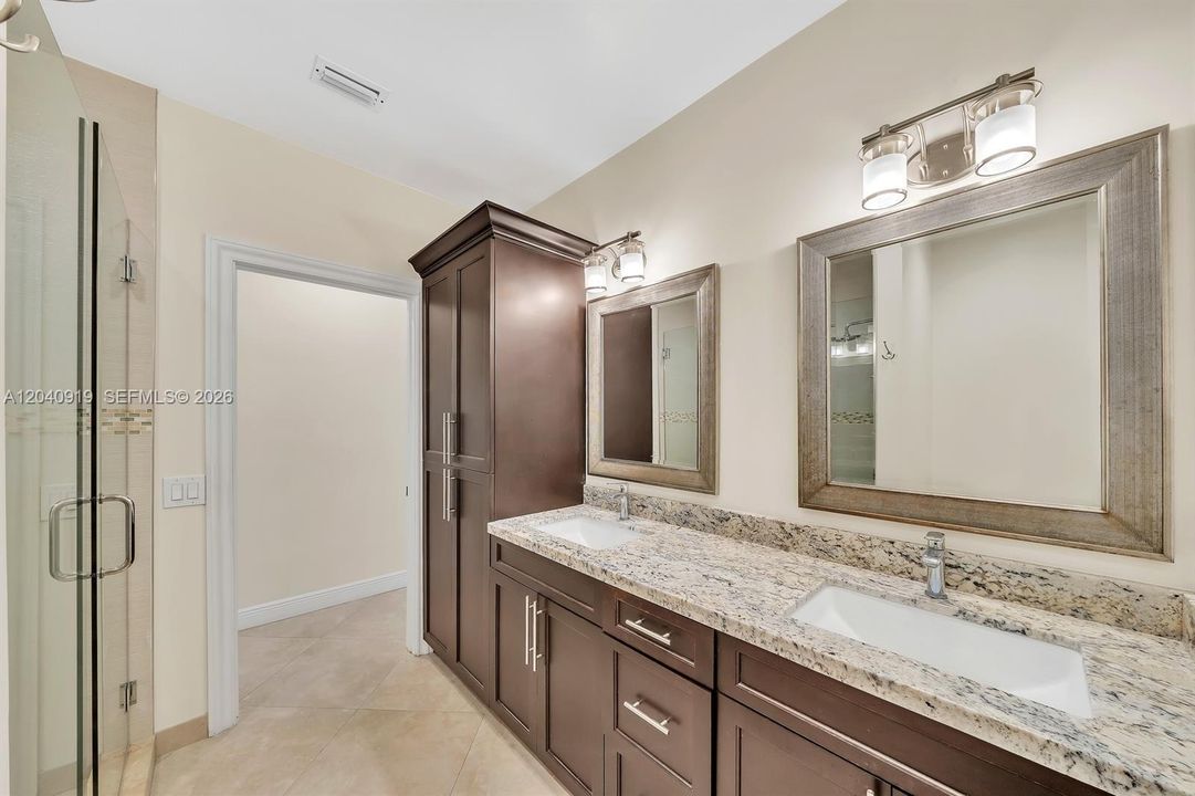For Rent: $9,850 (3 beds, 3 baths, 2882 Square Feet)