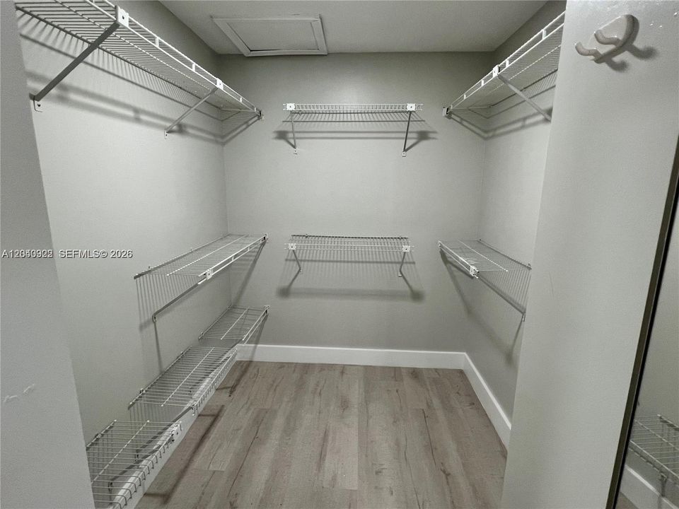 En Renta: $3,200 (3 camas, 3 baños, 1640 Pies cuadrados)
