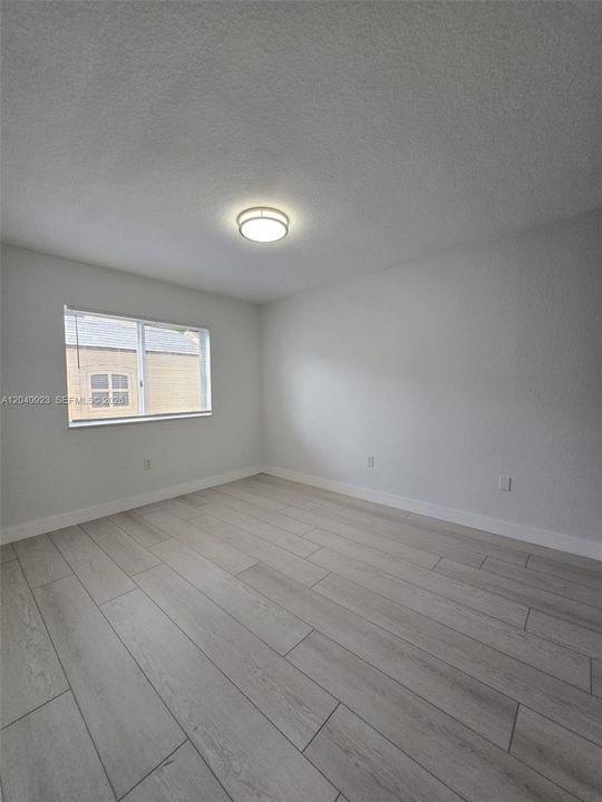 For Rent: $2,600 (2 beds, 2 baths, 926 Square Feet)