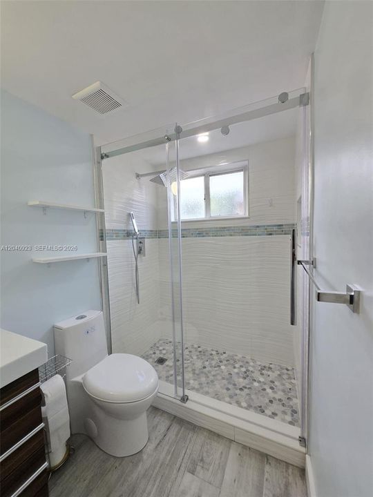 For Rent: $2,600 (2 beds, 2 baths, 926 Square Feet)