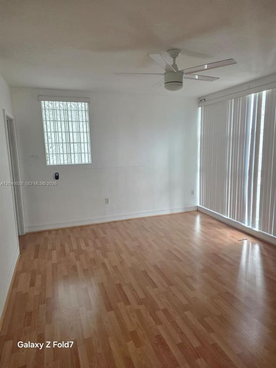 For Rent: $3,000 (2 beds, 2 baths, 1500 Square Feet)
