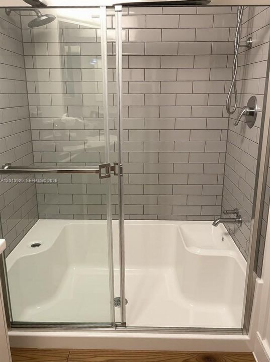 For Rent: $1,800 (2 beds, 2 baths, 934 Square Feet)