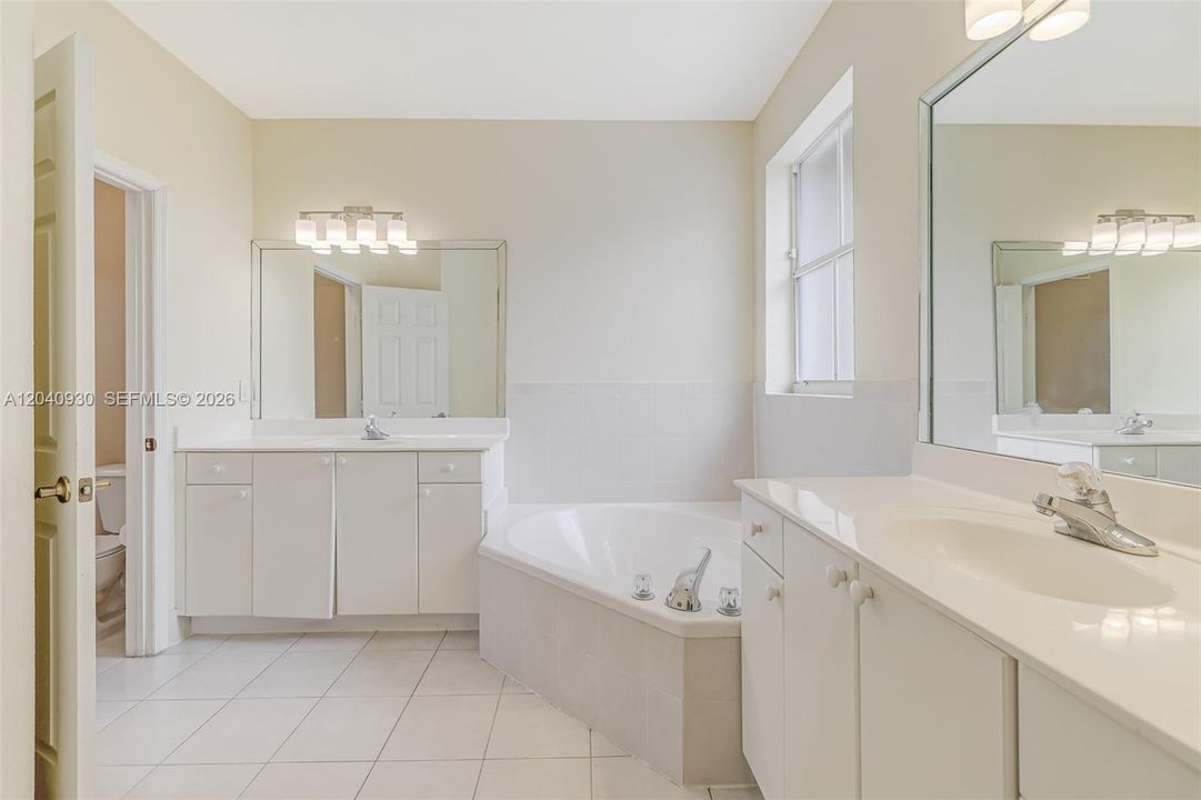 В аренду: $3,400 (3 спален, 2 ванн, 1746 Квадратных фут)