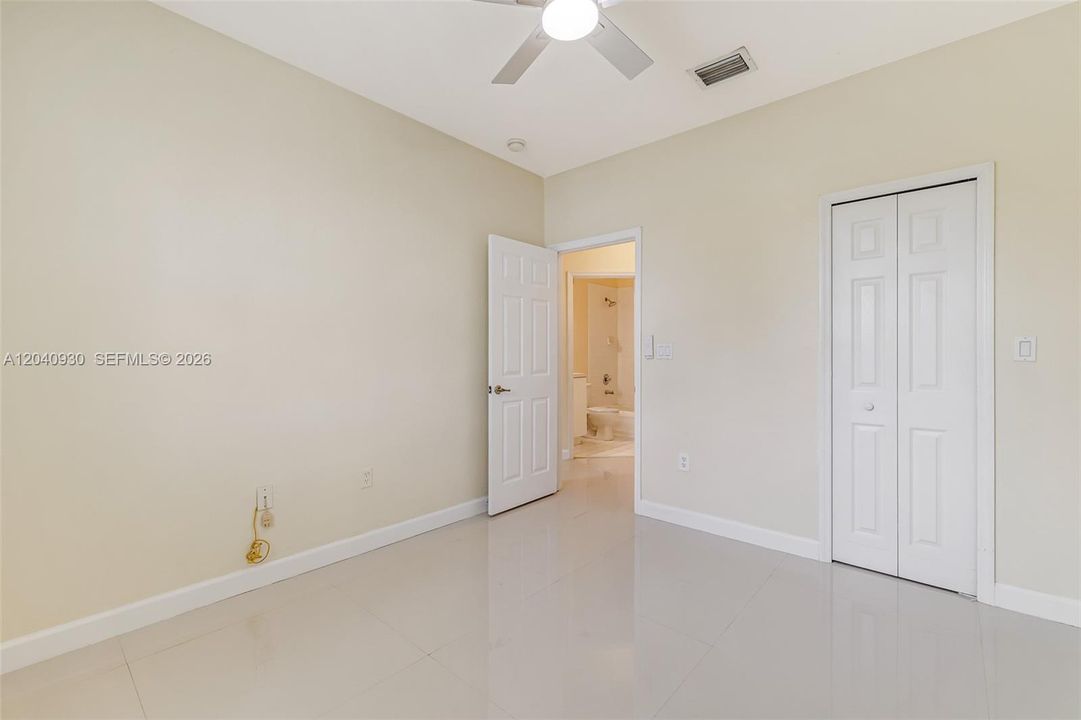 В аренду: $3,400 (3 спален, 2 ванн, 1746 Квадратных фут)