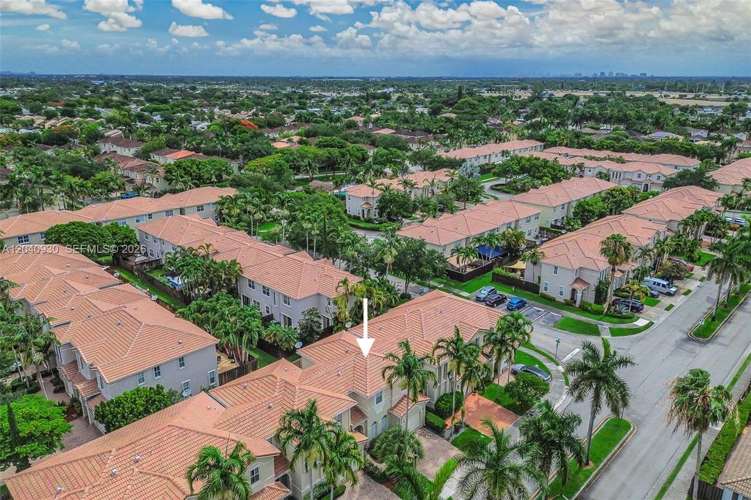 В аренду: $3,400 (3 спален, 2 ванн, 1746 Квадратных фут)