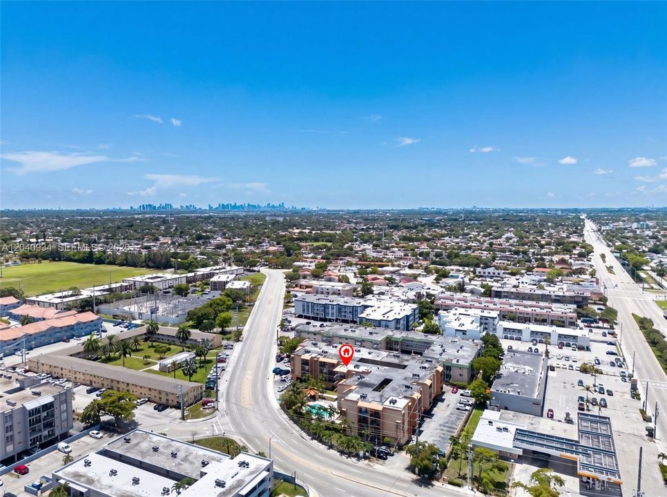 For Rent: $2,500 (3 beds, 2 baths, 1212 Square Feet)