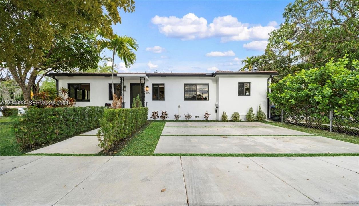 For Rent: $7,300 (3 beds, 2 baths, 1340 Square Feet)