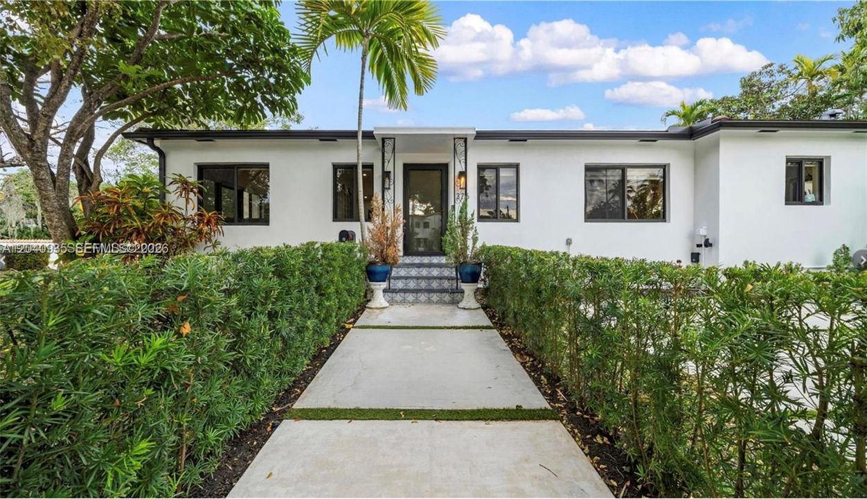 For Rent: $7,300 (3 beds, 2 baths, 1340 Square Feet)