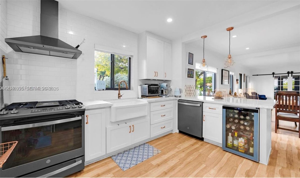 For Rent: $7,300 (3 beds, 2 baths, 1340 Square Feet)