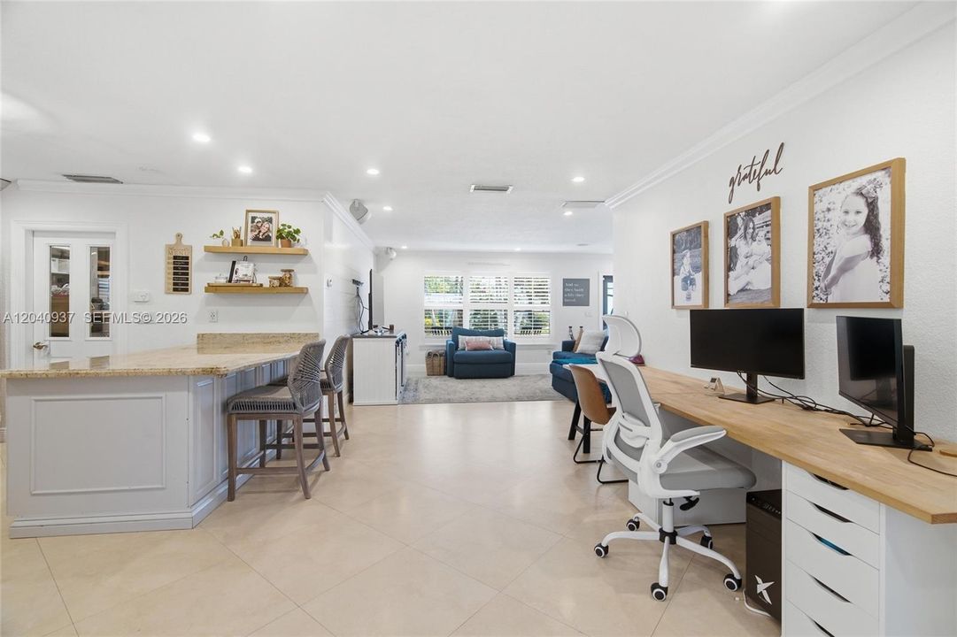 For Sale: $715,000 (3 beds, 2 baths, 1606 Square Feet)