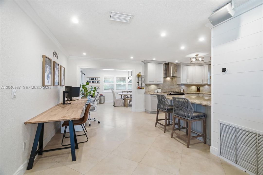 For Sale: $715,000 (3 beds, 2 baths, 1606 Square Feet)