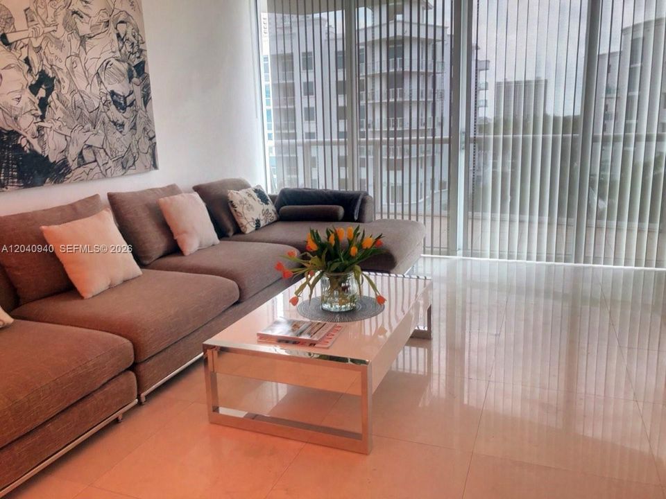 For Rent: $3,650 (2 beds, 2 baths, 1241 Square Feet)