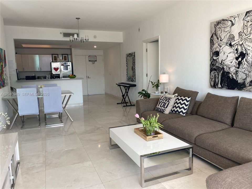 For Rent: $3,650 (2 beds, 2 baths, 1241 Square Feet)