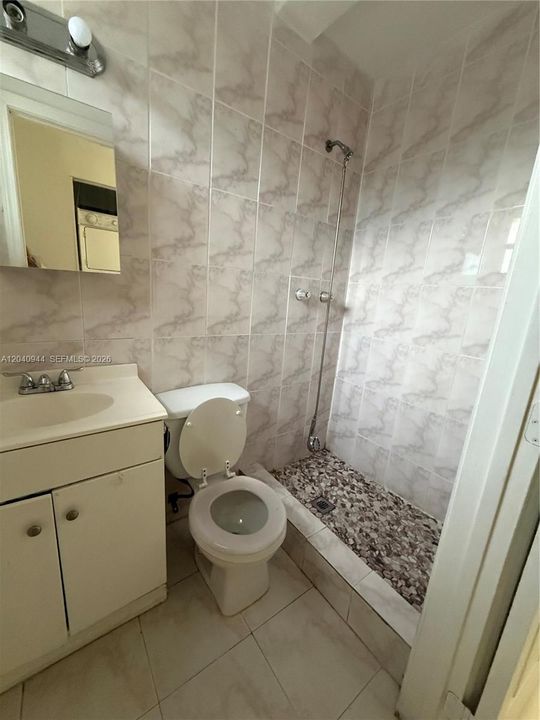 For Rent: $2,600 (3 beds, 2 baths, 1043 Square Feet)