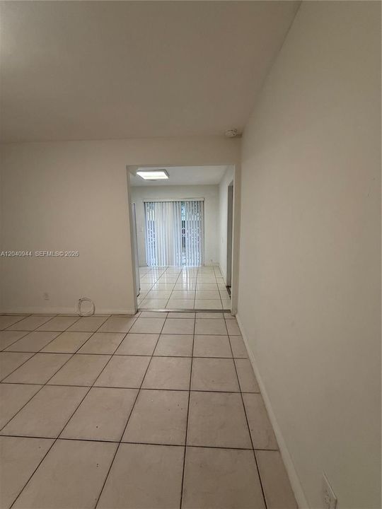 For Rent: $2,600 (3 beds, 2 baths, 1043 Square Feet)