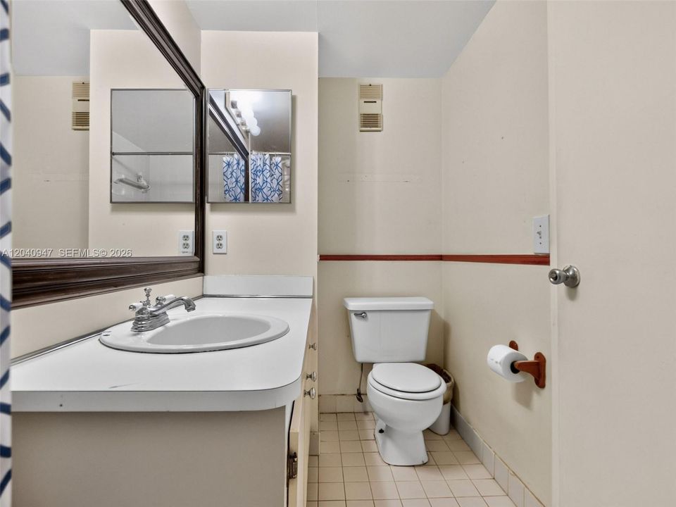 En Venta: $255,000 (2 camas, 2 baños, 800 Pies cuadrados)