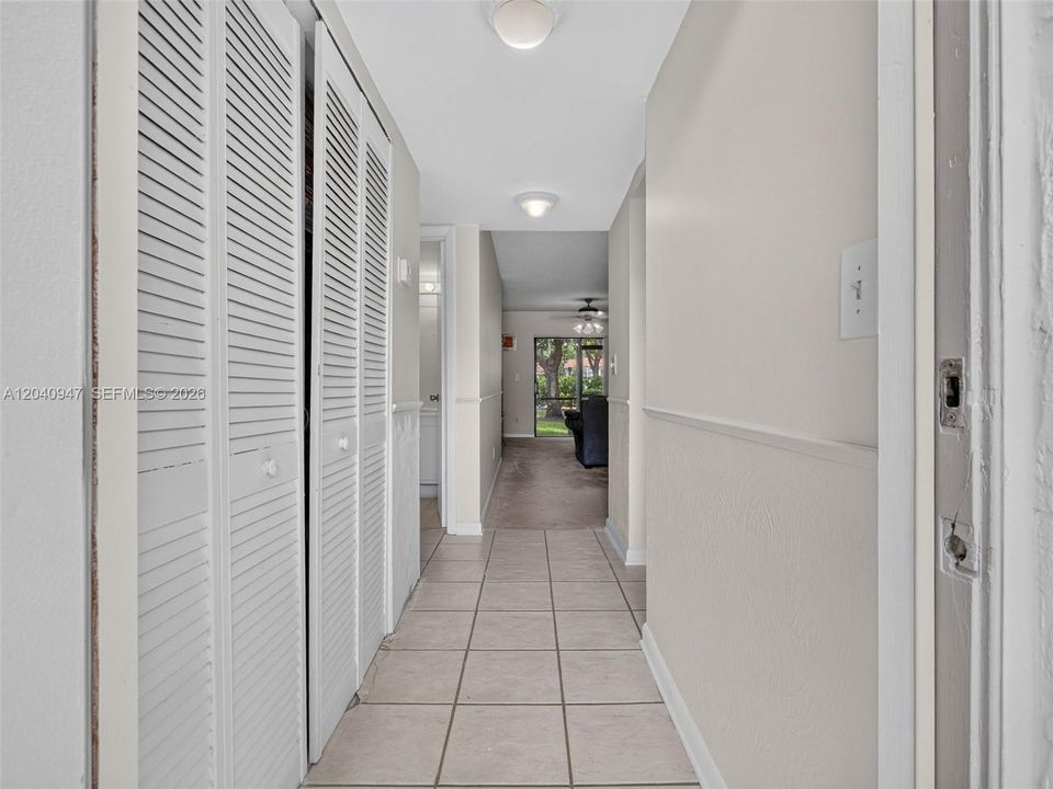 En Venta: $255,000 (2 camas, 2 baños, 800 Pies cuadrados)