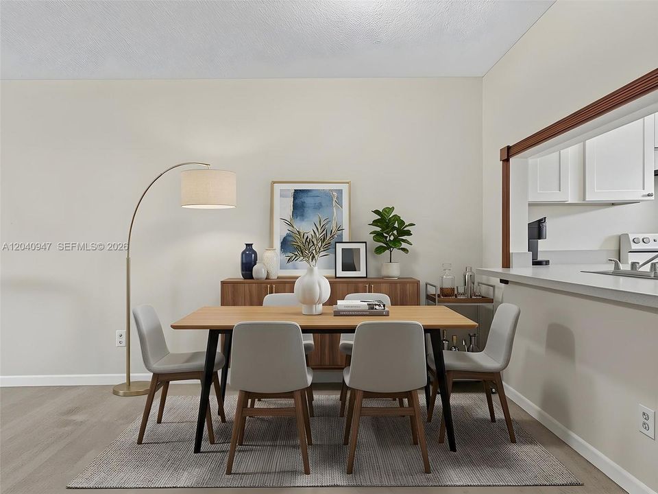 Dinning Romm Virtual Staged