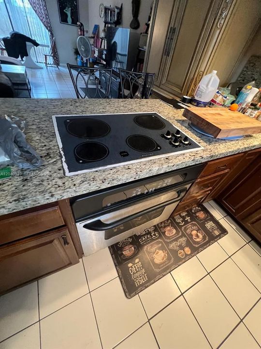 En Venta: $325,000 (2 camas, 1 baños, 1160 Pies cuadrados)