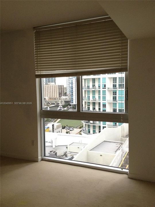 For Sale: $675,000 (2 beds, 2 baths, 1105 Square Feet)